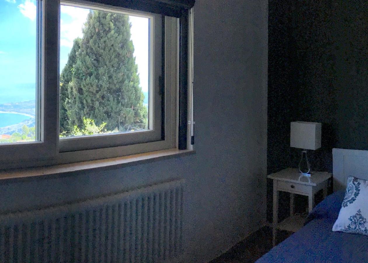הוילה טאורמינה Margot'S House מראה חיצוני תמונה